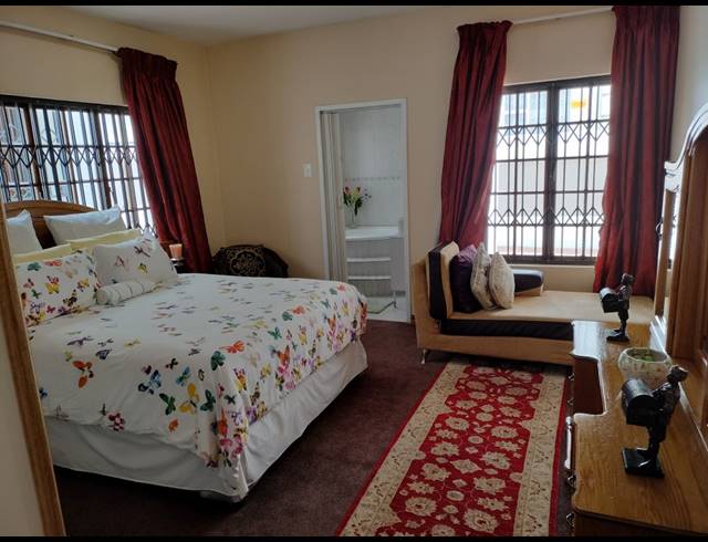 4 BEDROOM FREEHOLD FOR SALE IN MONTANA PARK